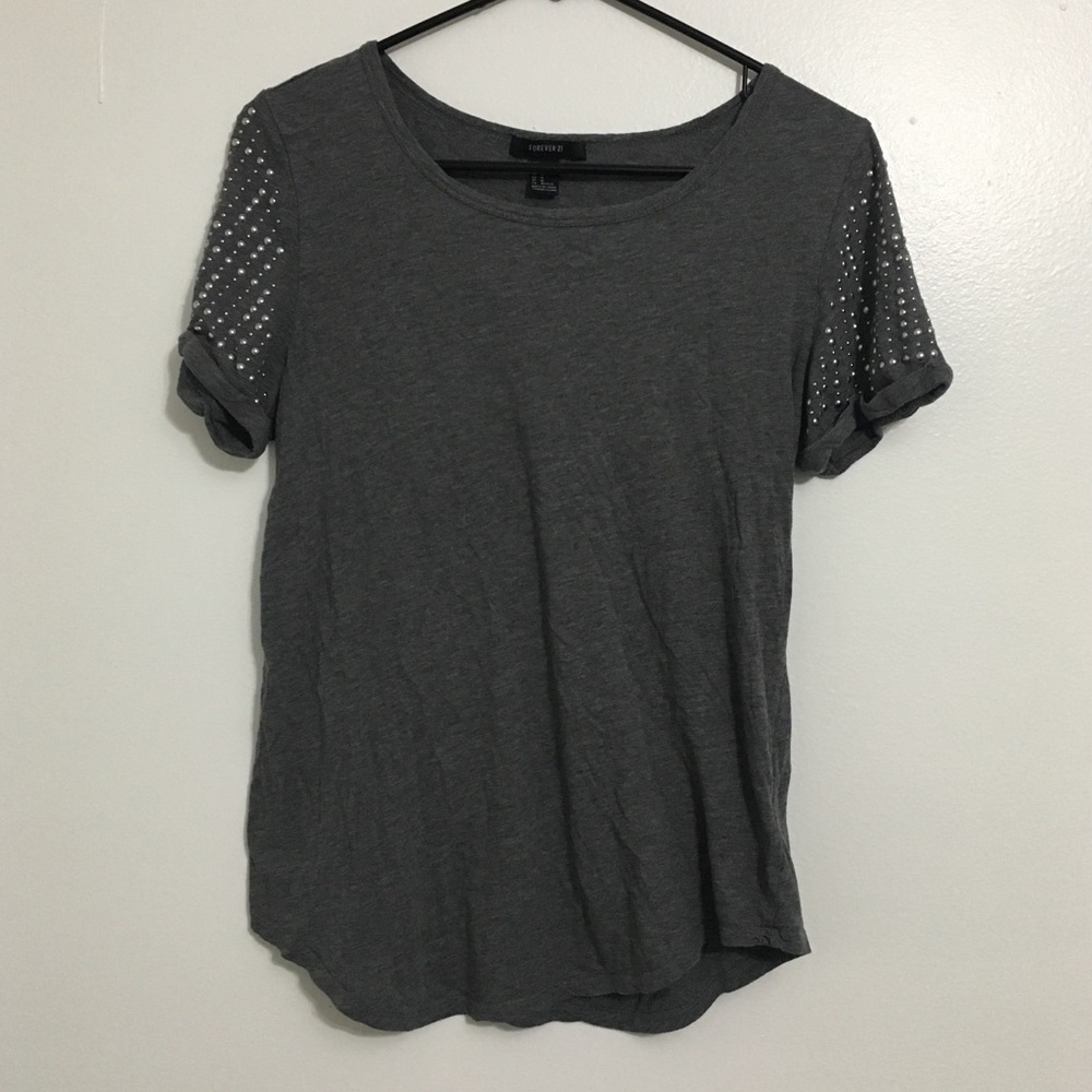 Forever 21 Gray Tee Shirt